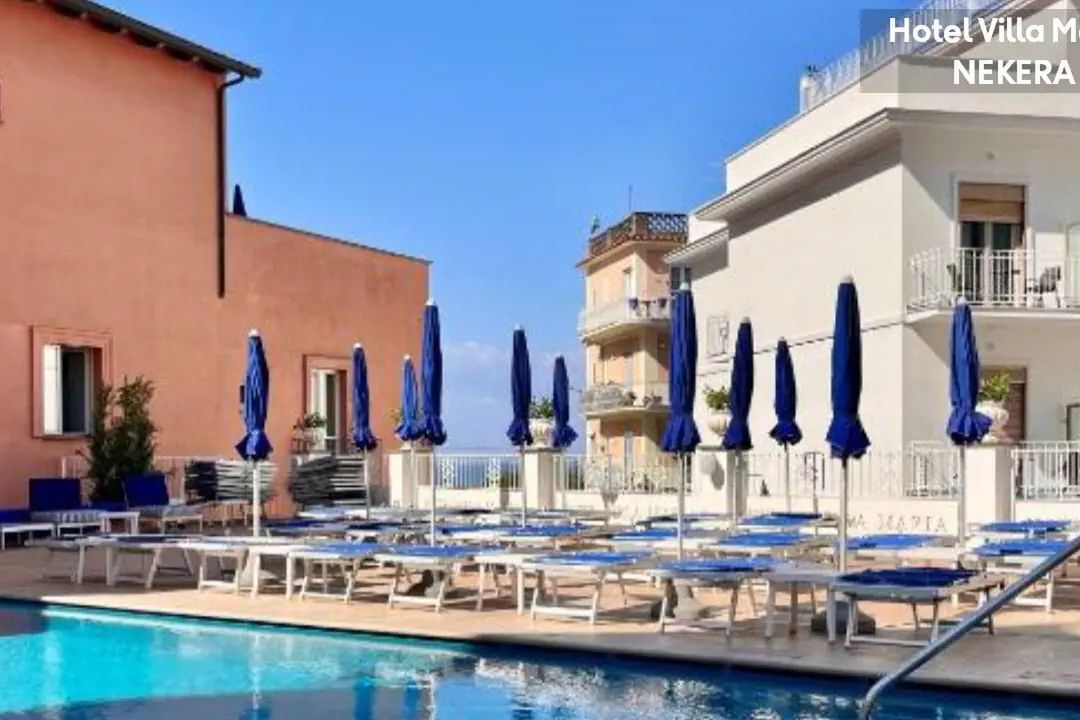 obiekt, teren hotelu, basen