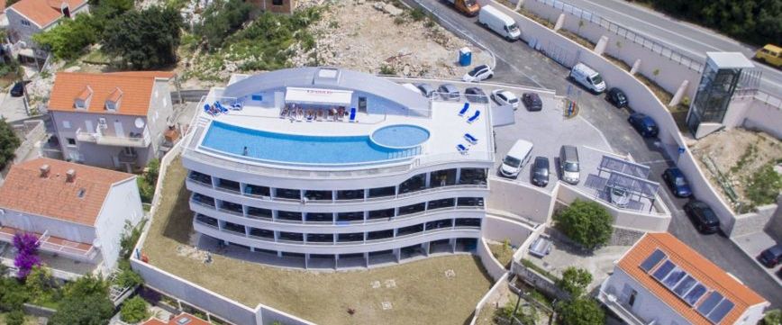 obiekt, teren hotelu