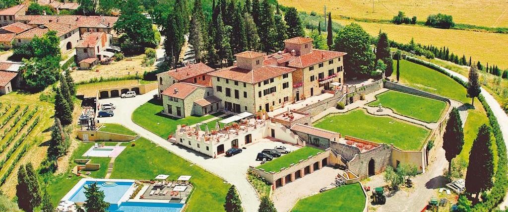 budynek główny, teren hotelu