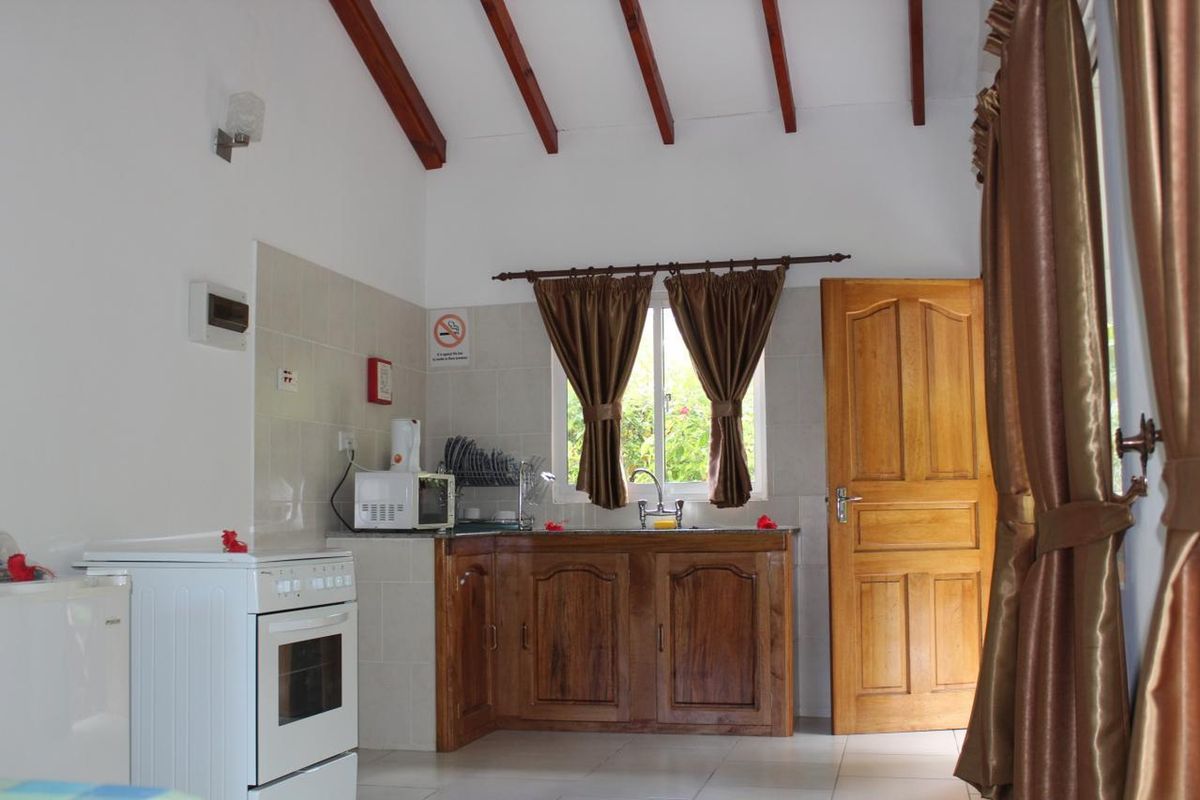 pokój, kuchnia / aneks kuchenny