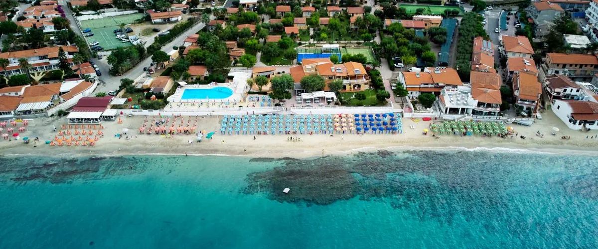 plaża, teren hotelu, obiekt