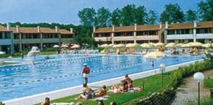 obiekt, teren hotelu, basen