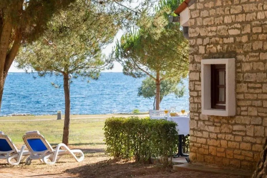 teren hotelu, obiekt
