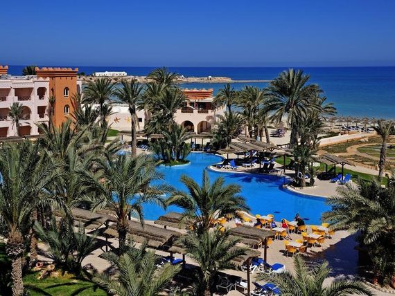 obiekt, teren hotelu, basen