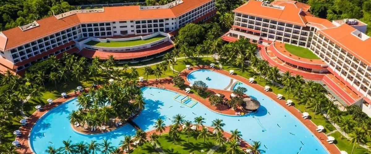 obiekt, teren hotelu