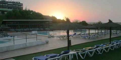 obiekt, teren hotelu, basen