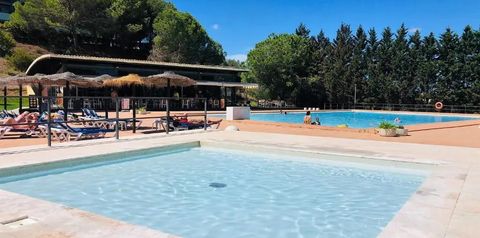 teren hotelu, brodzik, basen