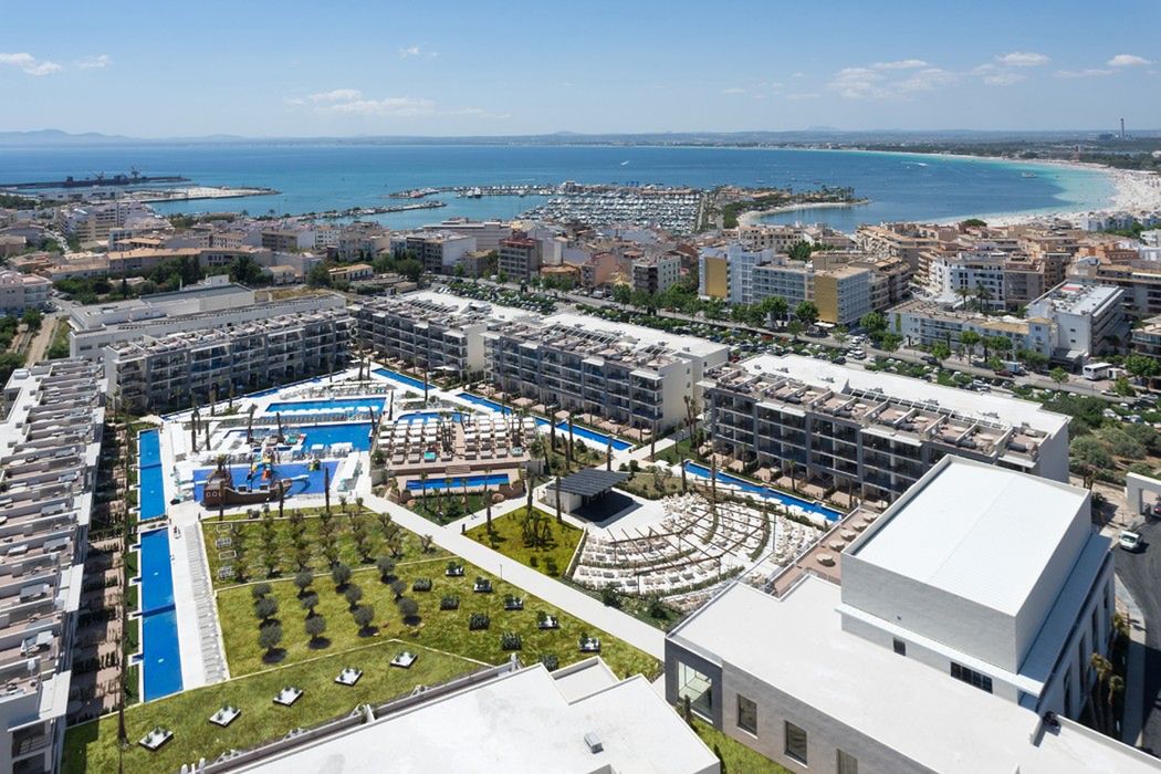 obiekt, teren hotelu