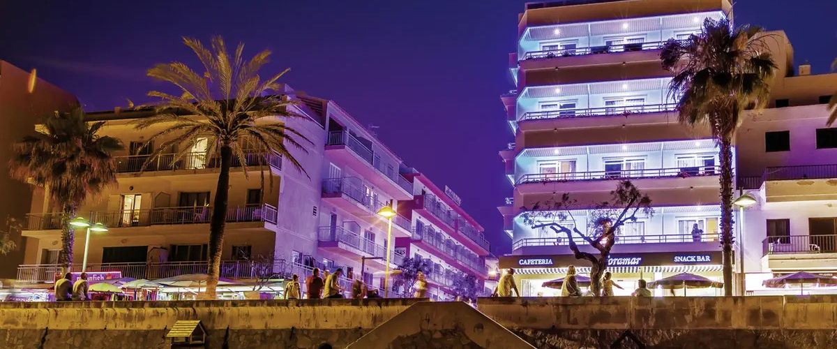 budynek główny, plaża