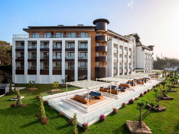 obiekt, teren hotelu