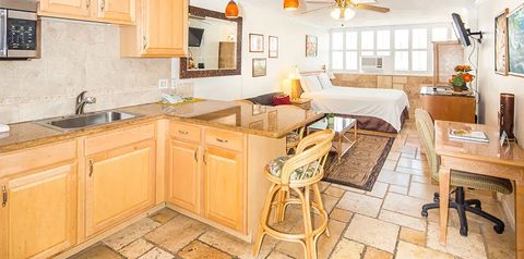 pokój, kuchnia / aneks kuchenny