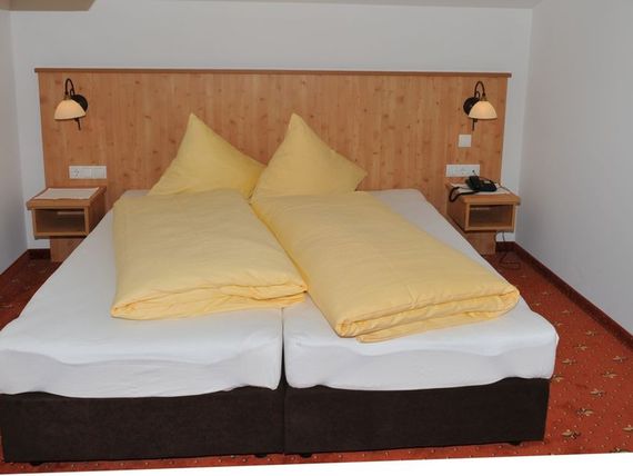 Waldhof Pension 3*