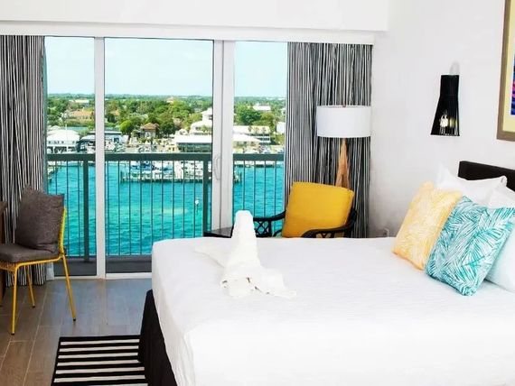 Warwick Paradise Island 4*
