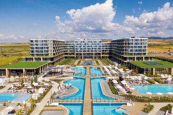Wave Resort