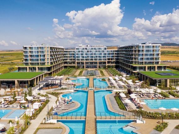 Wave Resort