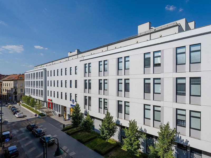 Dean's Home Budapest