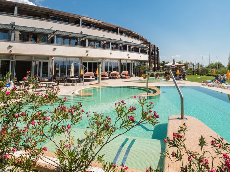 Golden Lake Resort (ex. Silverine Lake Resort)