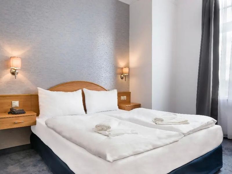 Golden Park 4*