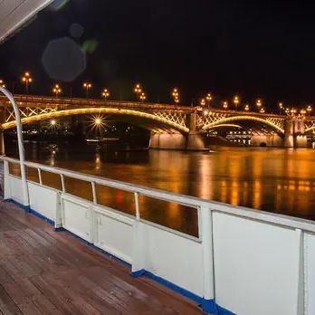 Grand Jules Boat