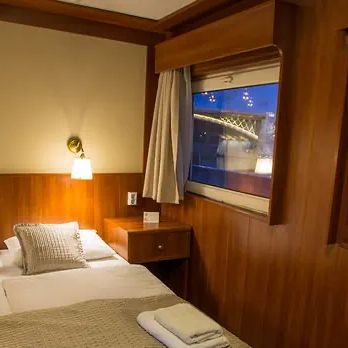 Grand Jules Boat