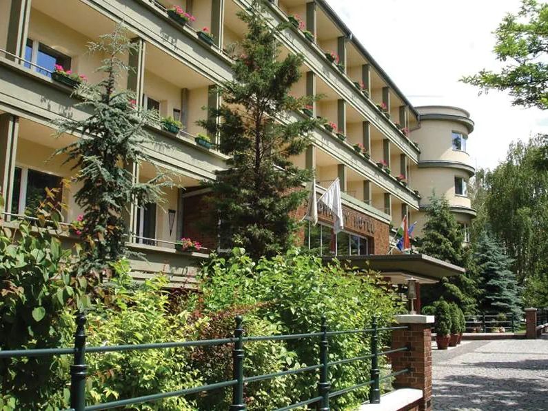 Mamaison Andrassy 4*