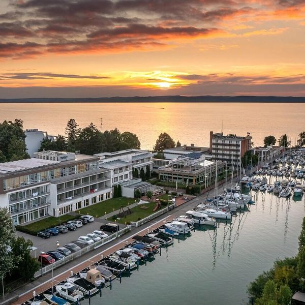Yacht Club (Siofok) — Siofok, Węgry