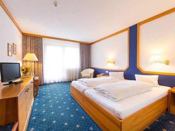 Weitlanbrunn 4*