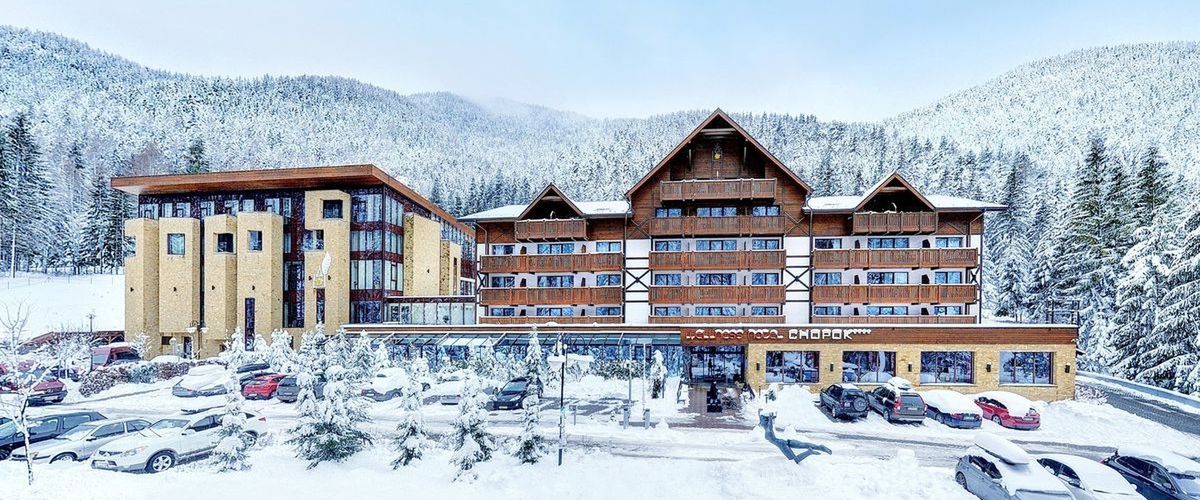 obiekt, budynek główny, teren hotelu