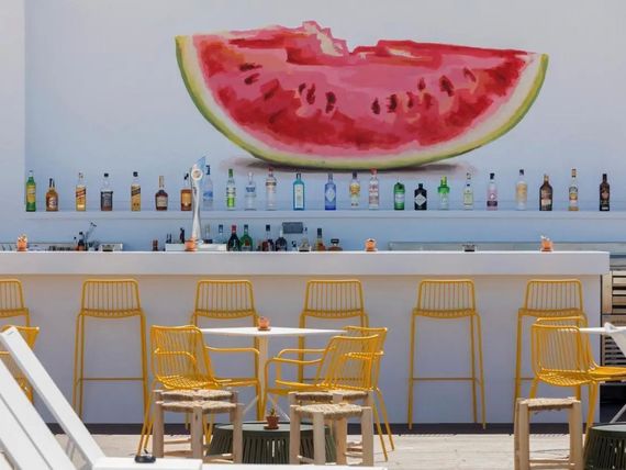 teren hotelu, drink bar
