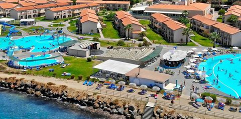 obiekt, teren hotelu, basen