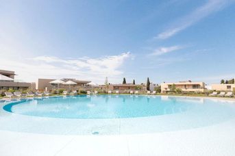 White Shell Beach Villas