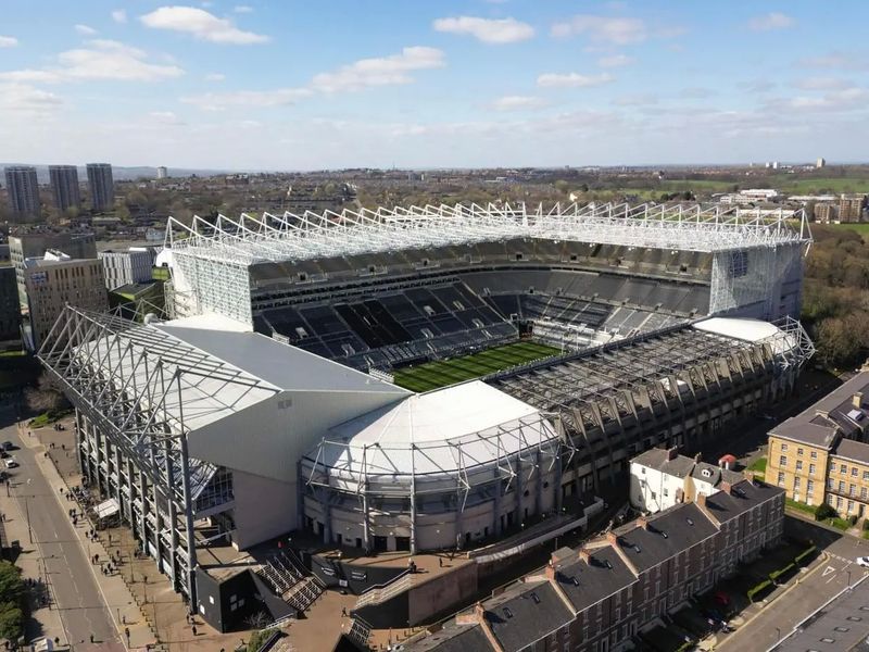 Newcastle United F.C. - AC Milan 3*