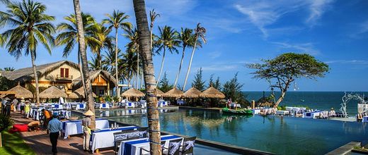 Aroma Beach Resort and Spa