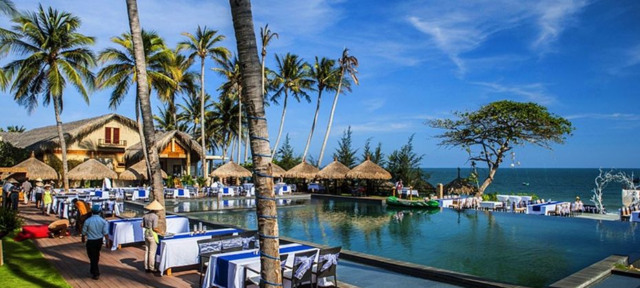 Aroma Beach Resort and Spa
