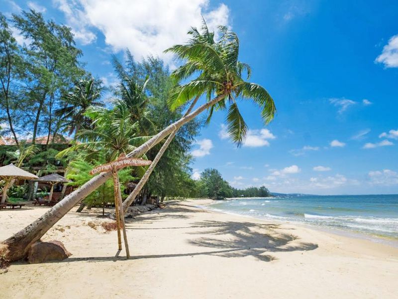 Coco Palm Beach Resort &amp; Spa 3.