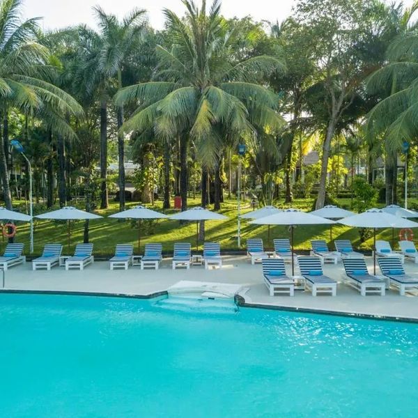 L Azure Resort & Spa