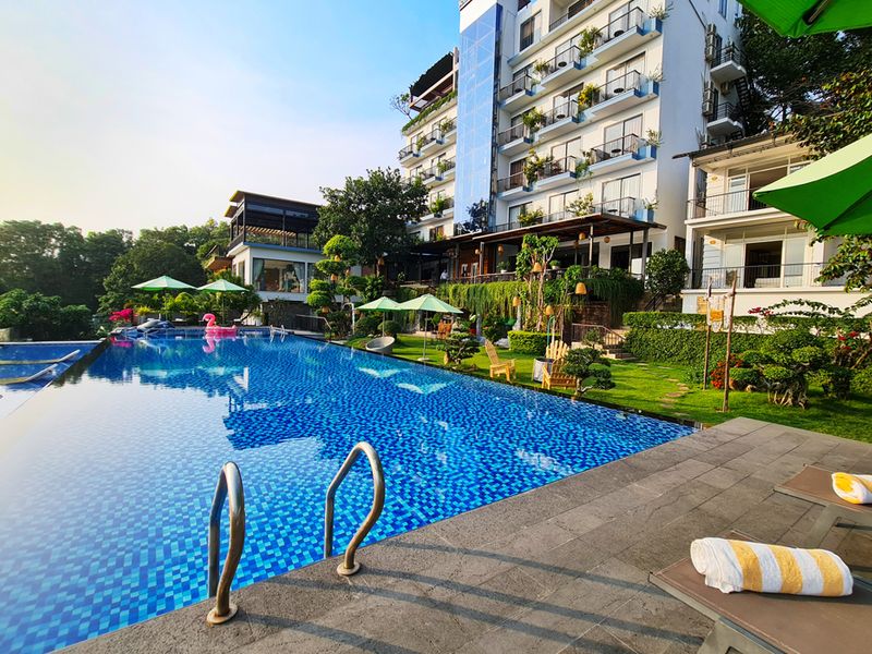 Tom Hill Resort &amp; Spa 3.