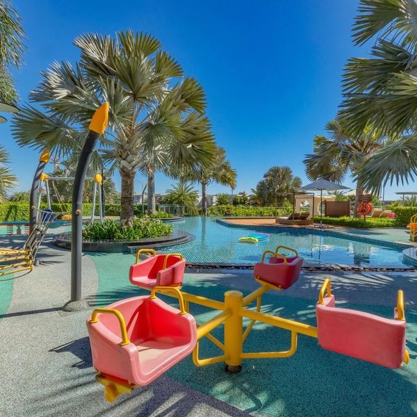 Wyndham Grand KN Paradise