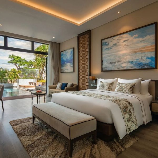 Wyndham Grand KN Paradise
