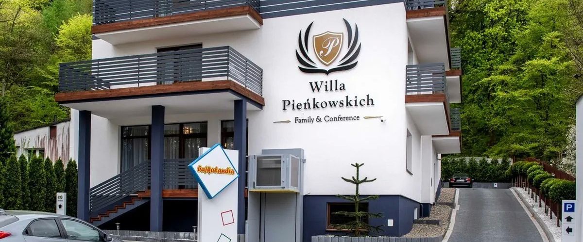 obiekt, budynek główny