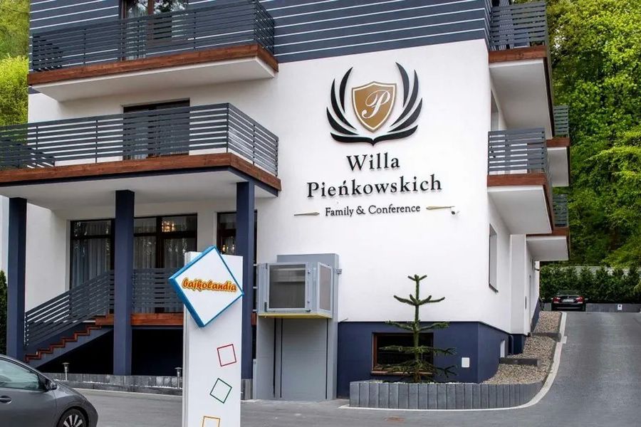 obiekt, budynek główny