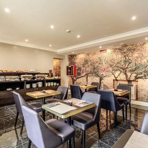 55 Fifty-Five - Maison d'Art Collection (Rom)