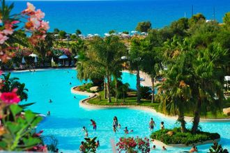 Acacia Resort
