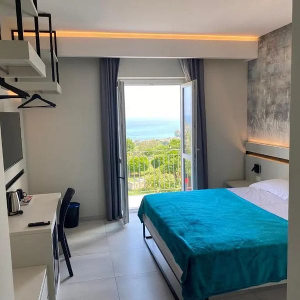 Aether Suites Tropea
