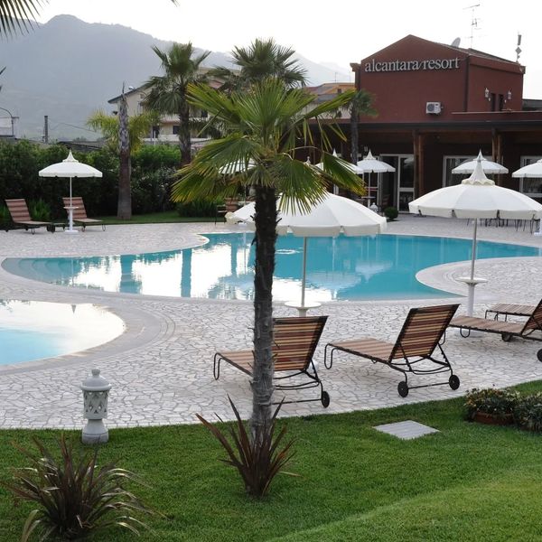 Alcantara Resort