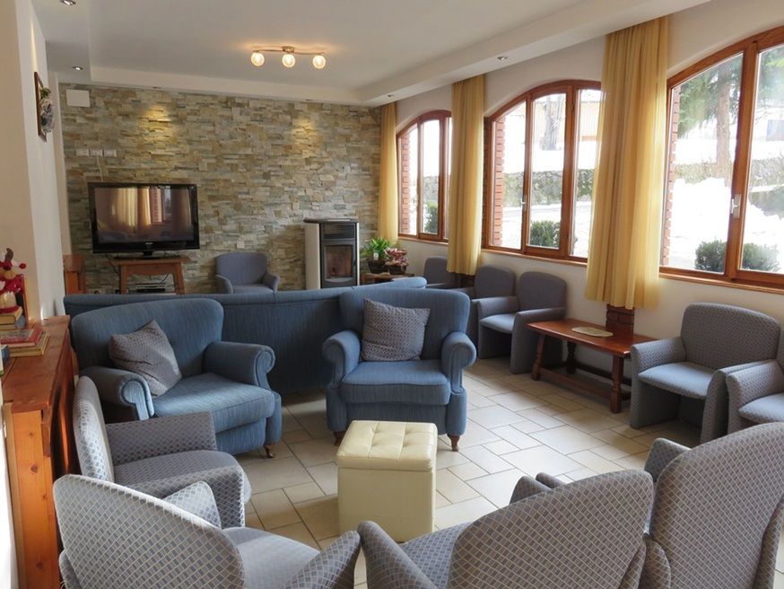 recepcja / lobby, teren hotelu, sala telewizyjna