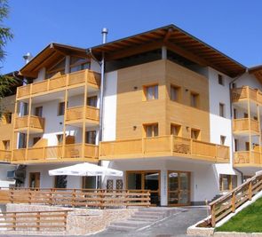 HOTEL ALPINE MUGON