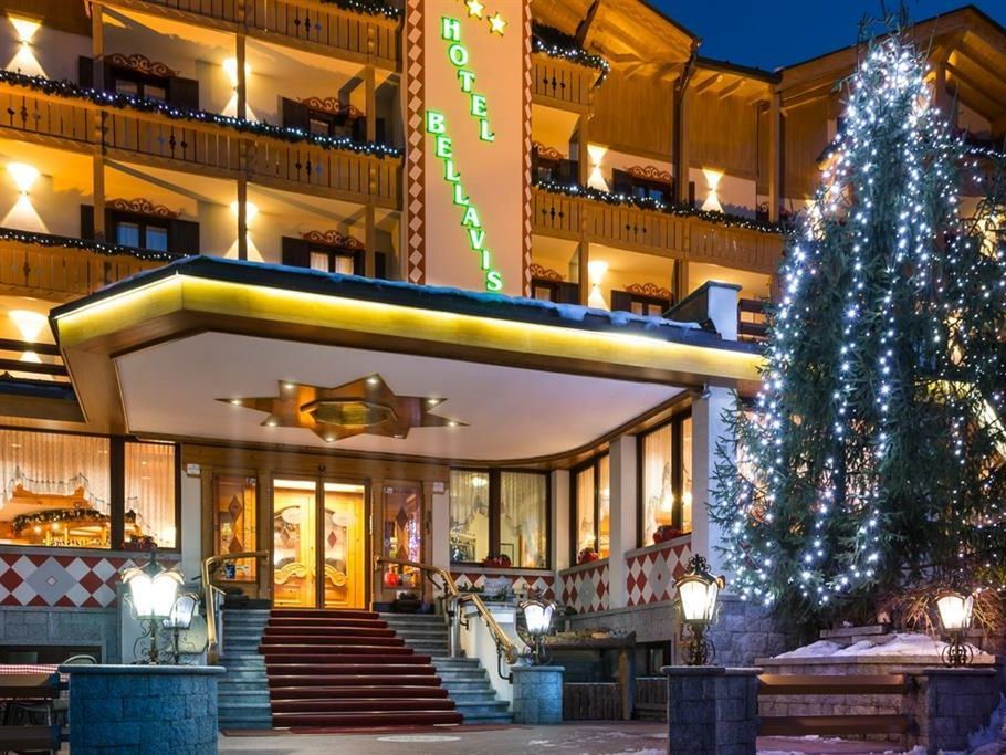 obiekt, budynek główny, teren hotelu
