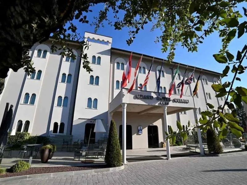 Best Western Grand Guinigi 4*