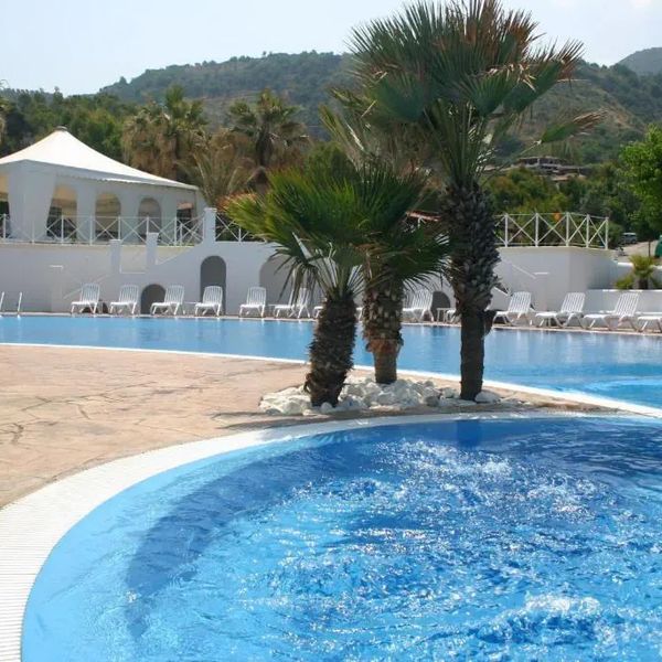 Cala Petrosa Resort